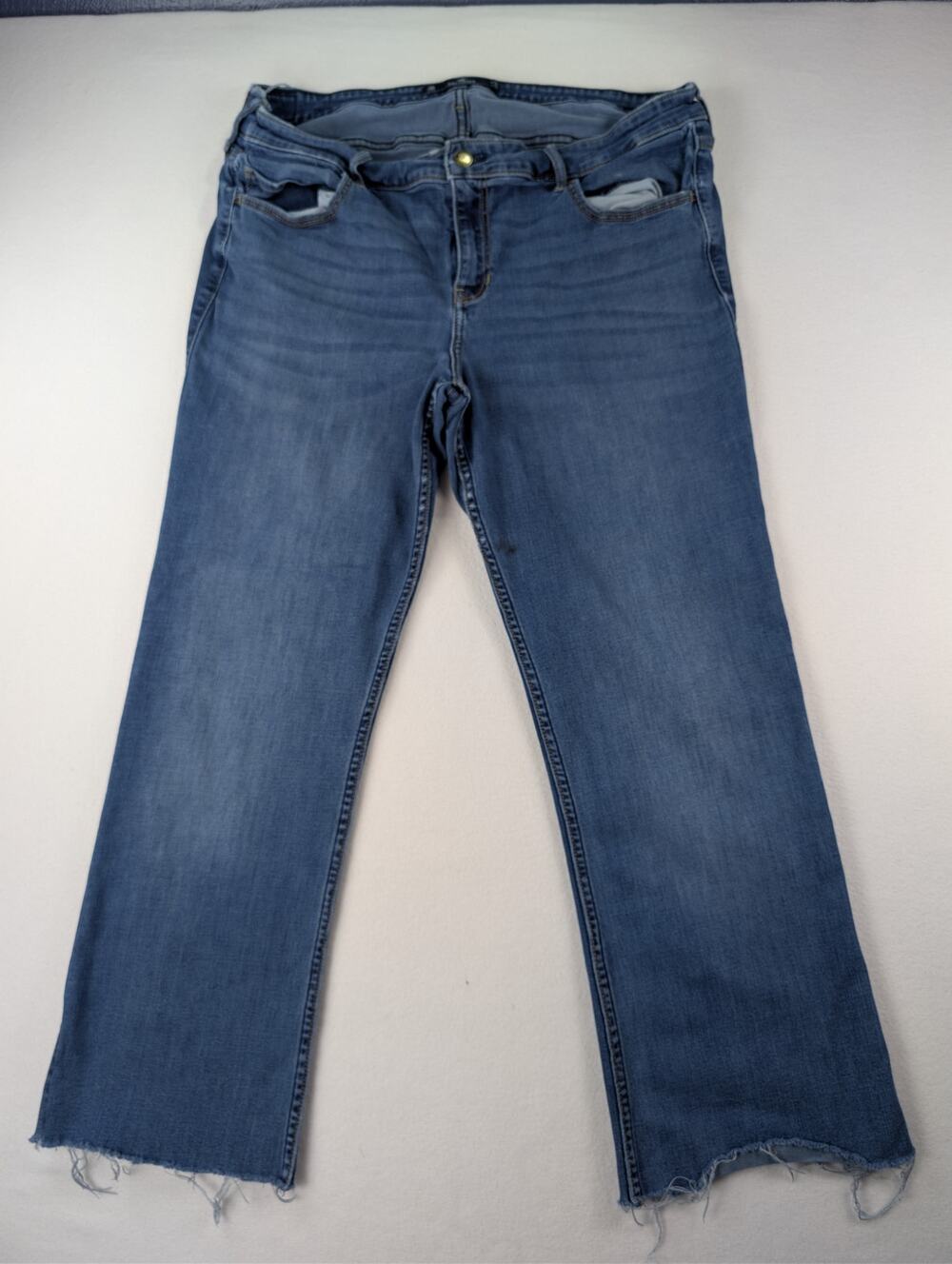Hollister Women’s Low Rise Bootcut Jeans 34x32 Medium Wash Raw Hem Y2K